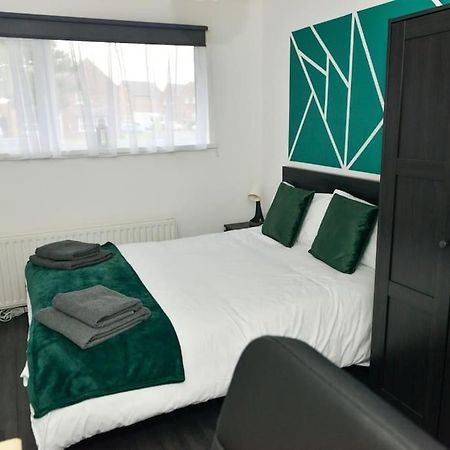 Perfect For Contractors, Tvs In Every Bedroom Craigavon Kültér fotó